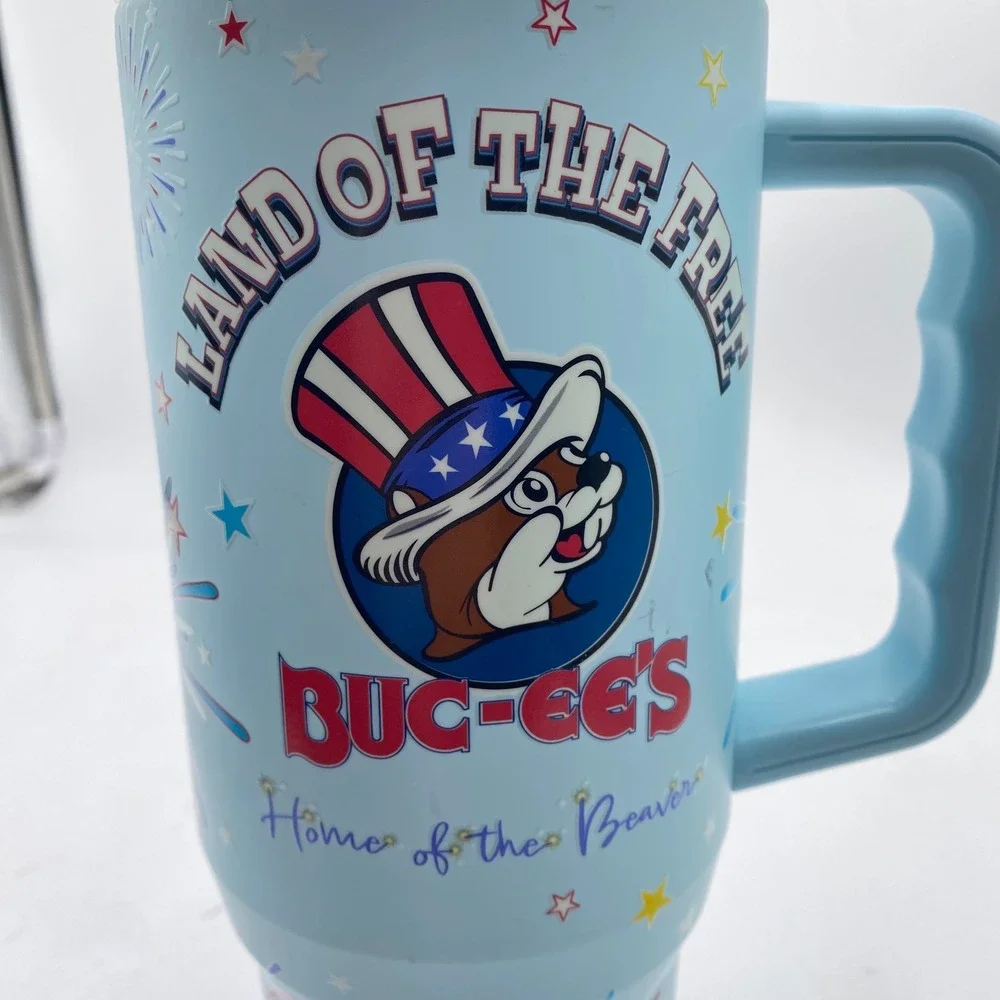 Buc-ee's 40oz Tumbler Mug Blue Patriotic Land of the Free 2024 glow on dark